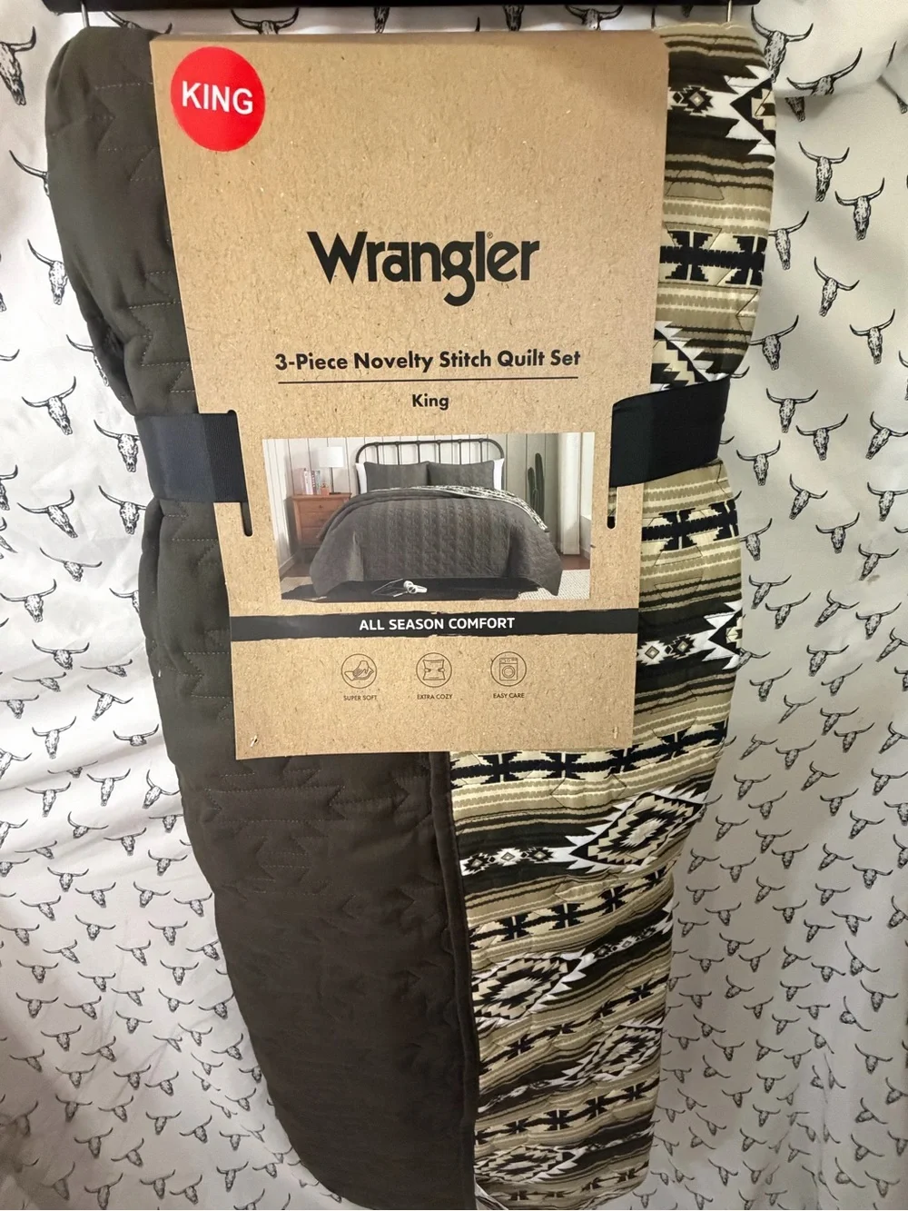 Wrangler King 3-Piece Novelty Stitch Quilt Set - Olive & Tan Pattern
